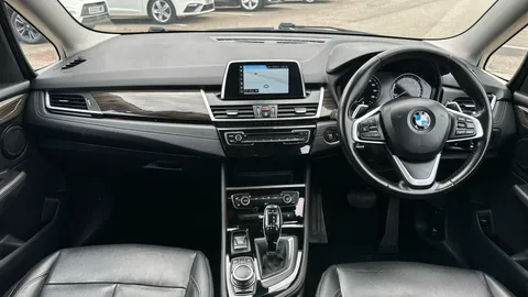 BMW 2 SERIES 220i Luxury DCT