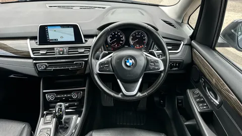 BMW 2 SERIES 220i Luxury DCT
