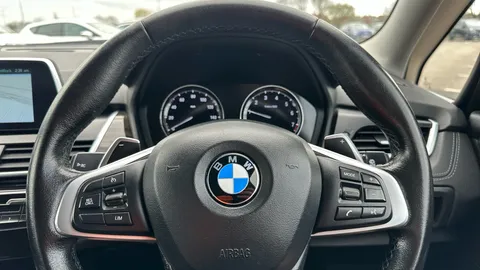 BMW 2 SERIES 220i Luxury DCT