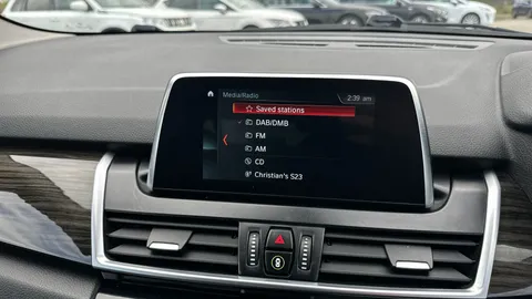 BMW 2 SERIES 220i Luxury DCT