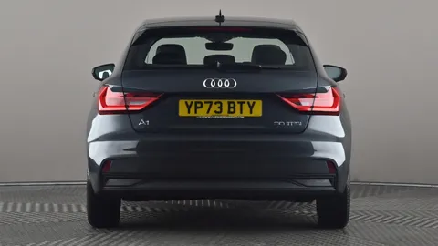 AUDI A1 30 TFSI 110 Technik S Tronic
