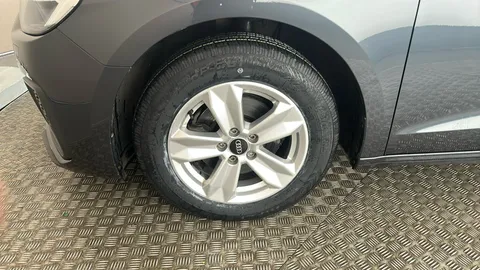 AUDI A1 30 TFSI 110 Technik S Tronic