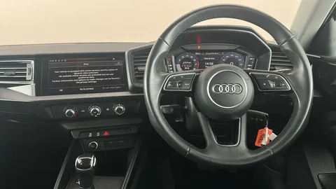 AUDI A1 30 TFSI 110 Technik S Tronic