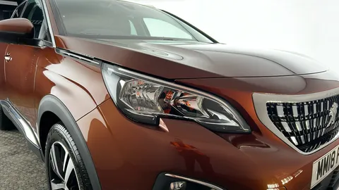 PEUGEOT 3008 1.5 BlueHDi Allure