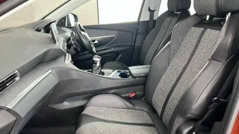 PEUGEOT 3008 1.5 BlueHDi Allure