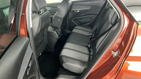 PEUGEOT 3008 1.5 BlueHDi Allure