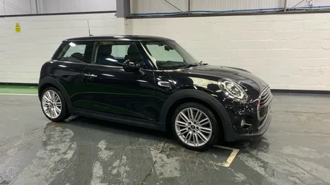 MINI HATCHBACK 1.5 Cooper II