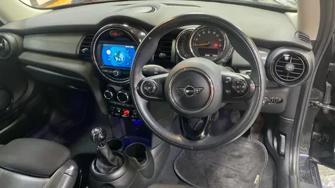 MINI HATCHBACK 1.5 Cooper II