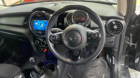 MINI HATCHBACK 1.5 Cooper II