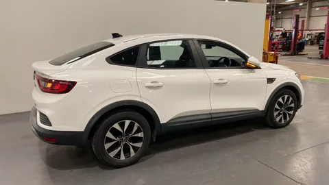 RENAULT ARKANA 1.6 E-TECH Hybrid 145 Iconic Auto