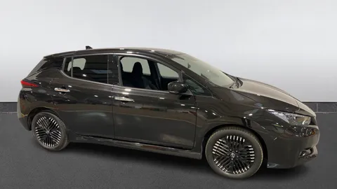 NISSAN LEAF 110kW N-Connecta 39kWh Auto