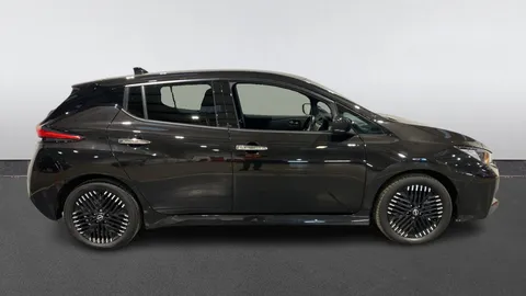NISSAN LEAF 110kW N-Connecta 39kWh Auto