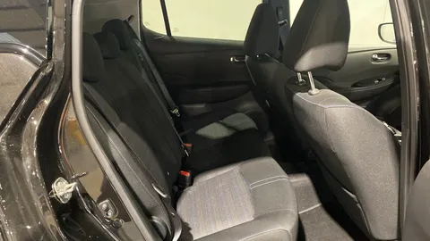 NISSAN LEAF 110kW N-Connecta 39kWh Auto