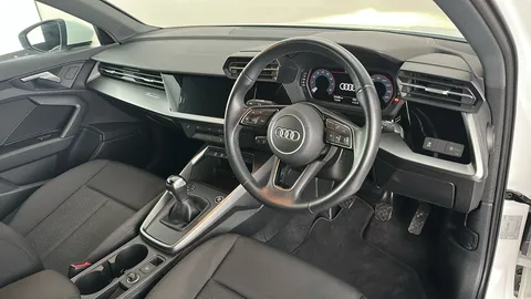 AUDI A3 30 TFSI Technik