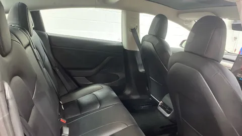 TESLA MODEL 3 RWD Auto