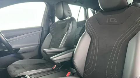 VOLKSWAGEN ID.4 109kW Life Ed Pure 52kWh Auto [110kW Ch]