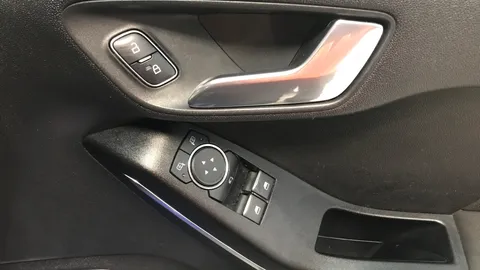 FORD FIESTA 1.0 EcoBoost Titanium