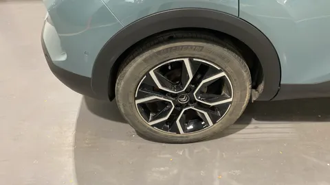 CITROEN C4 100kW Shine Plus 50kWh Auto