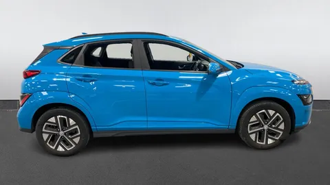 HYUNDAI KONA 100kW SE Connect 39kWh Auto