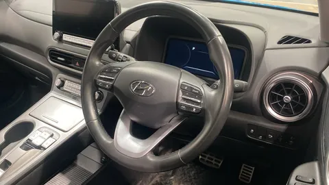 HYUNDAI KONA 100kW SE Connect 39kWh Auto