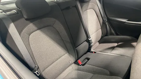 HYUNDAI KONA 100kW SE Connect 39kWh Auto