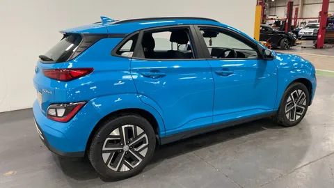 HYUNDAI KONA 100kW SE Connect 39kWh Auto