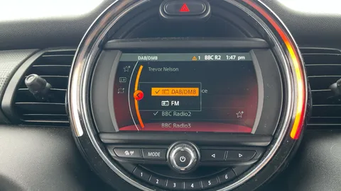 MINI HATCHBACK 1.5 Cooper Classic II Auto