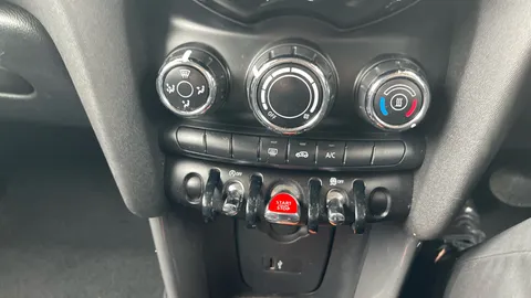 MINI HATCHBACK 1.5 Cooper Classic II Auto