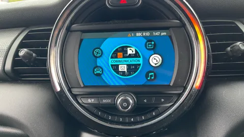 MINI HATCHBACK 1.5 Cooper Classic II Auto