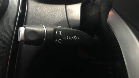 MERCEDES-BENZ C CLASS C200 AMG Line