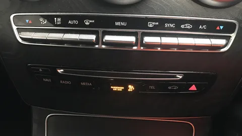 MERCEDES-BENZ C CLASS C200 AMG Line