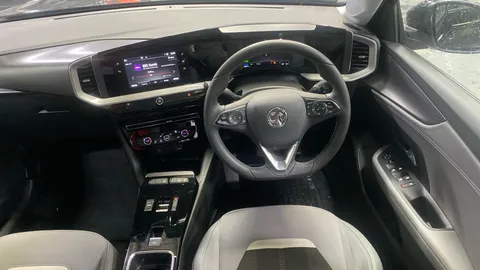 VAUXHALL MOKKA 100kW Design 50kWh Auto