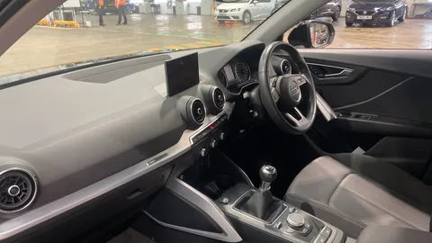 AUDI Q2 35 TFSI Sport 5dr