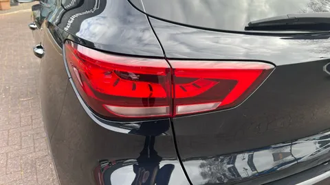 MG MOTOR UK ZS 130kW Trophy Connect EV 51kWh Auto