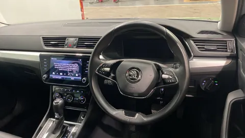 SKODA SUPERB 1.4 TSI iV SE Technology DSG