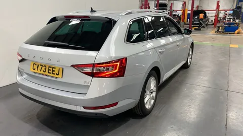SKODA SUPERB 1.4 TSI iV SE Technology DSG