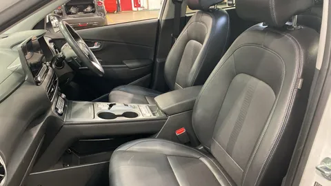 HYUNDAI KONA 150kW Ultimate 64kWh Auto