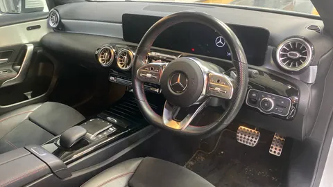 MERCEDES-BENZ A CLASS A180 AMG Line Premium Auto