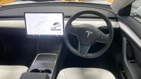 TESLA MODEL 3 Long Range AWD Auto
