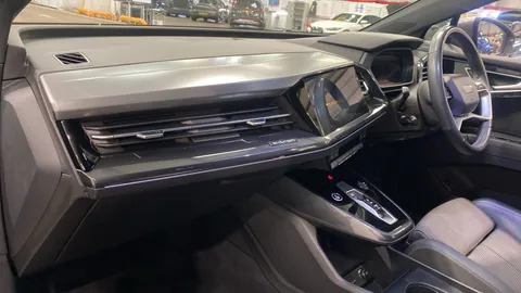 AUDI Q4 150kW 40 82kWh S Line Auto