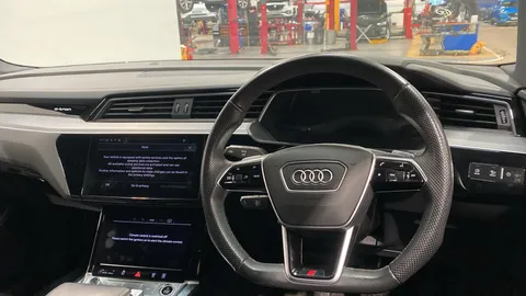 AUDI E-TRON 230kW 50 Quattro 71kWh Black Edition Auto