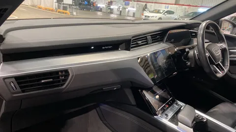 AUDI E-TRON 230kW 50 Quattro 71kWh Black Edition Auto