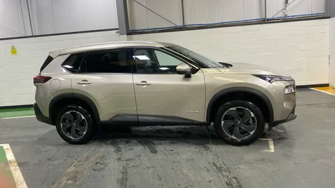 NISSAN X-TRAIL 1.5 E-Power E-4orce 213 N-Connecta 7Seat Auto