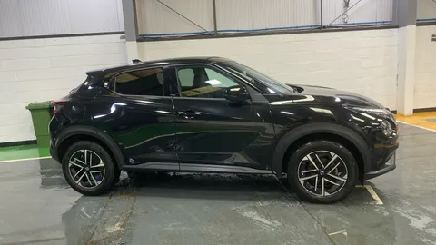 Nissan Juke 1.0 DiG-T N-Connecta 5dr