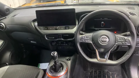 Nissan Juke 1.0 DiG-T N-Connecta 5dr