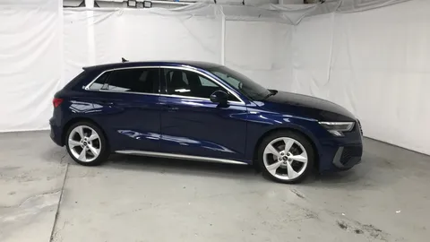 AUDI A3 30 TFSI S Line S Tronic [Comfort+Sound]