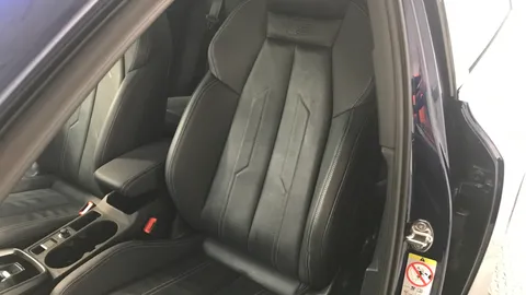 AUDI A3 30 TFSI S Line S Tronic [Comfort+Sound]