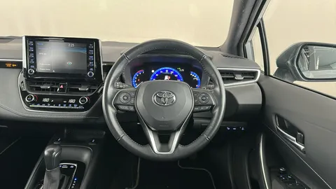 TOYOTA COROLLA 1.8 VVT-i Hybrid Icon Tech CVT