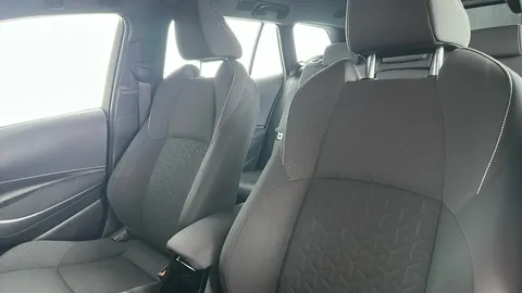 TOYOTA COROLLA 1.8 VVT-i Hybrid Icon Tech CVT