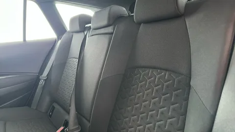 TOYOTA COROLLA 1.8 VVT-i Hybrid Icon Tech CVT